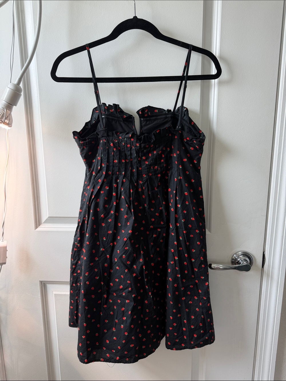 Madewell Pintuck Cami dress Fresh Strawberry Print Ruffle Mini Dress - Picture 4 of 4
